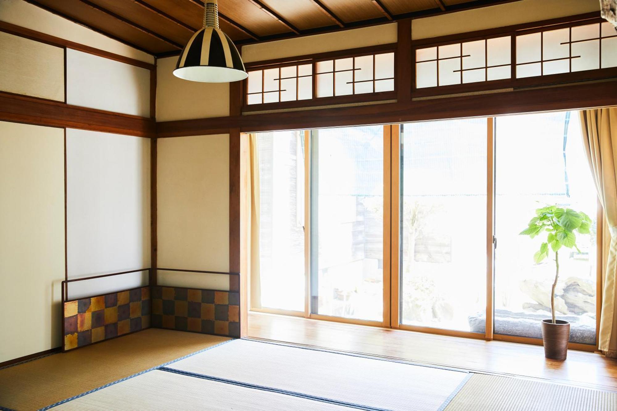 Hotel ソルトハウス à Imabari Railway Station Extérieur photo