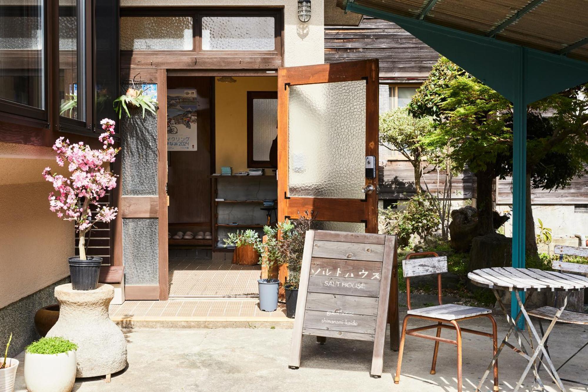 Hotel ソルトハウス à Imabari Railway Station Extérieur photo