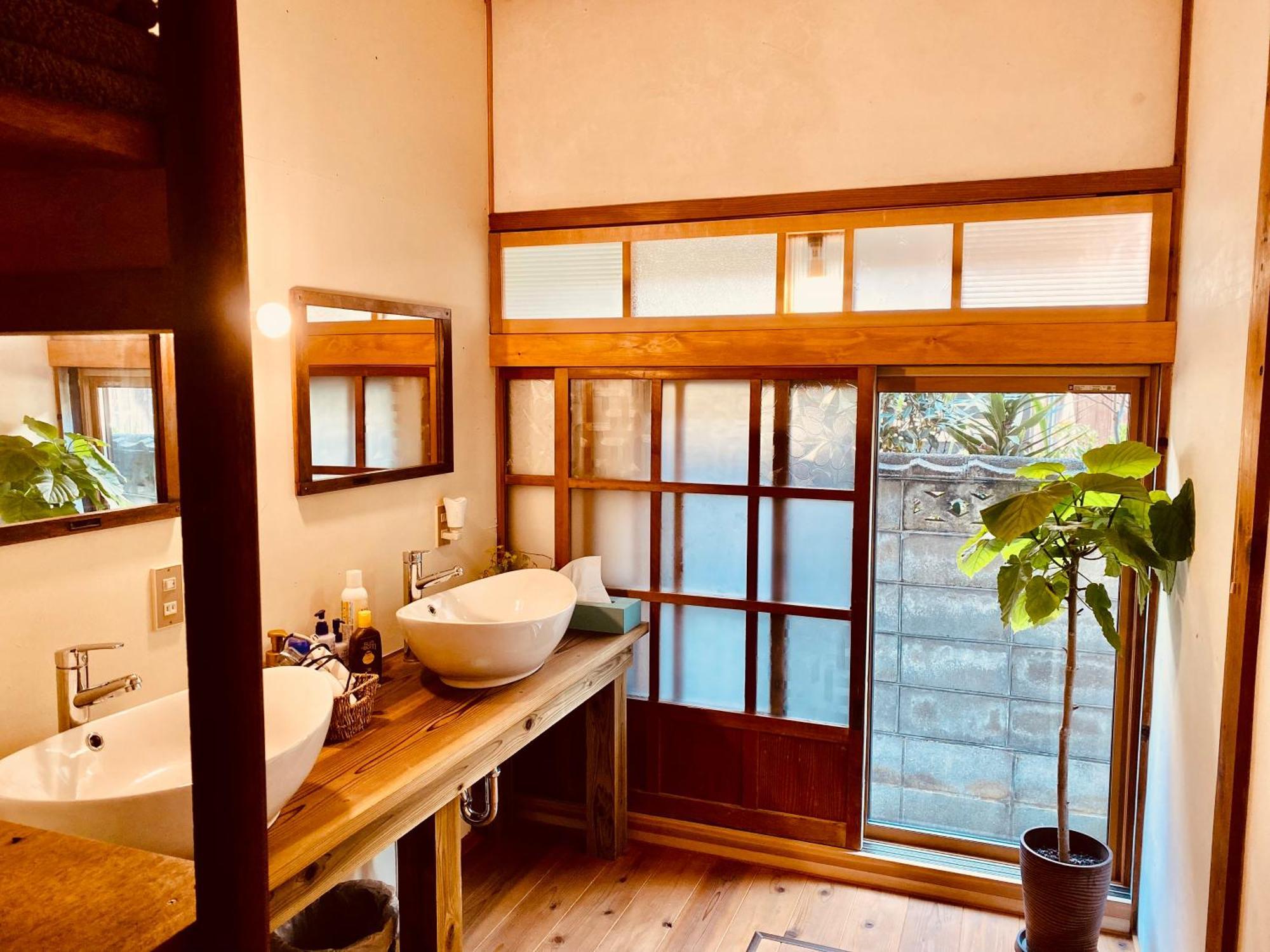 Hotel ソルトハウス à Imabari Railway Station Extérieur photo